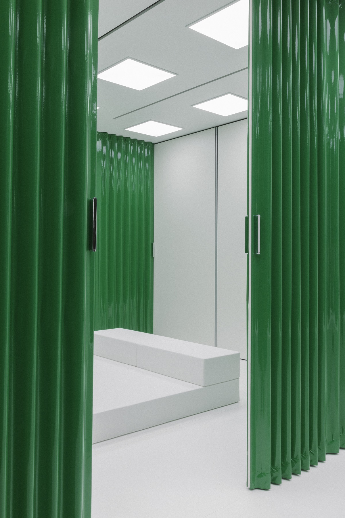 dooor folding door with central opening